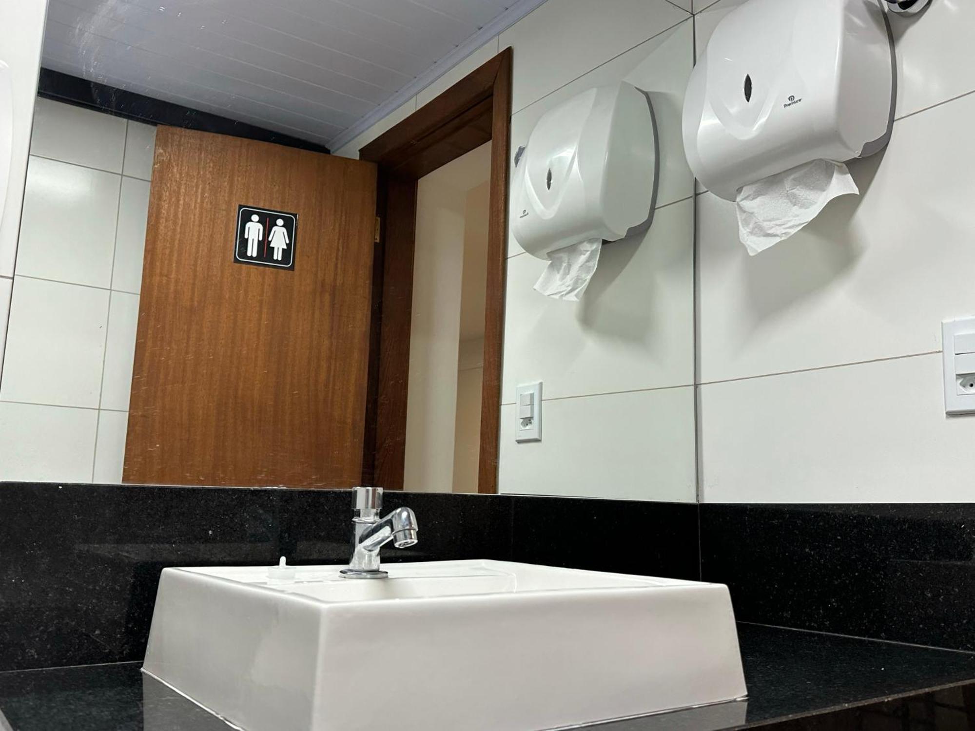 Smart Hostel - Floripa ฟลอเรียนอโปลิส ภายนอก รูปภาพ